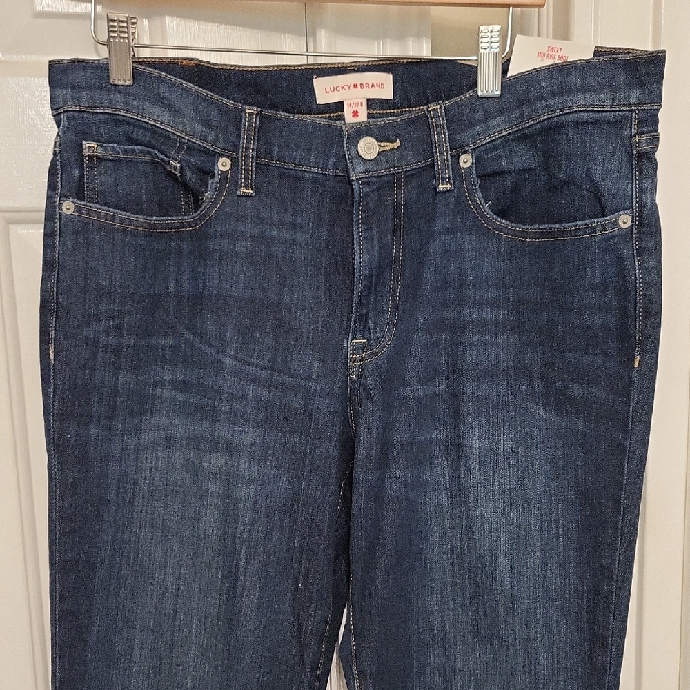 NWT Lucky Brand Jeans Midrise Indigo Boot Cut Leg Jeans. NEW